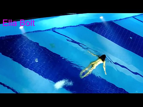 ❤️ Saya tidak bisa berhenti menonton, pirang muda tertangkap basah berenang di kolam resor ELLA BOLT ❤❌  Sex pada kami id.comicsporn.ru
